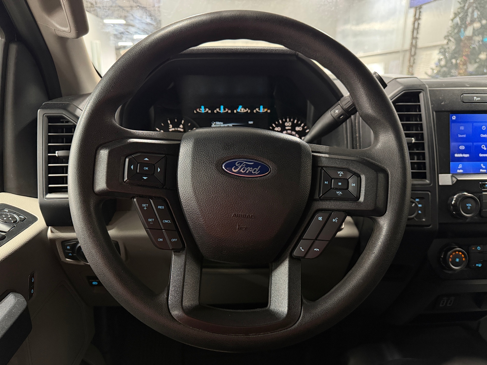 Thumbnail: 2020 Ford Econoline - 5