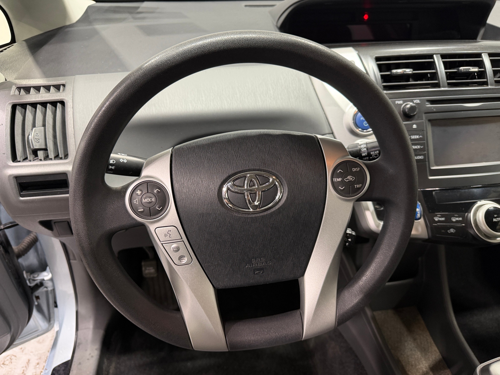 Thumbnail: 2013 Toyota Prius v - 5