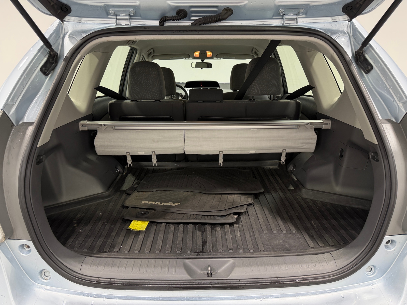 Thumbnail: 2013 Toyota Prius v - 7