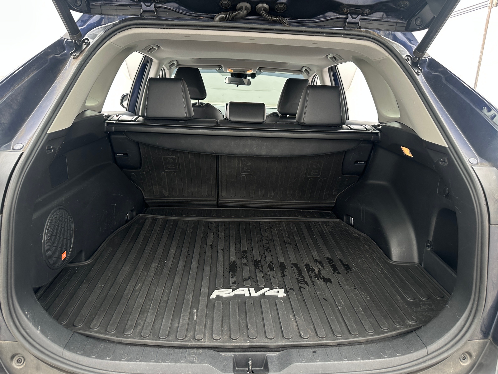 Thumbnail: 2019 Toyota RAV4 - 6
