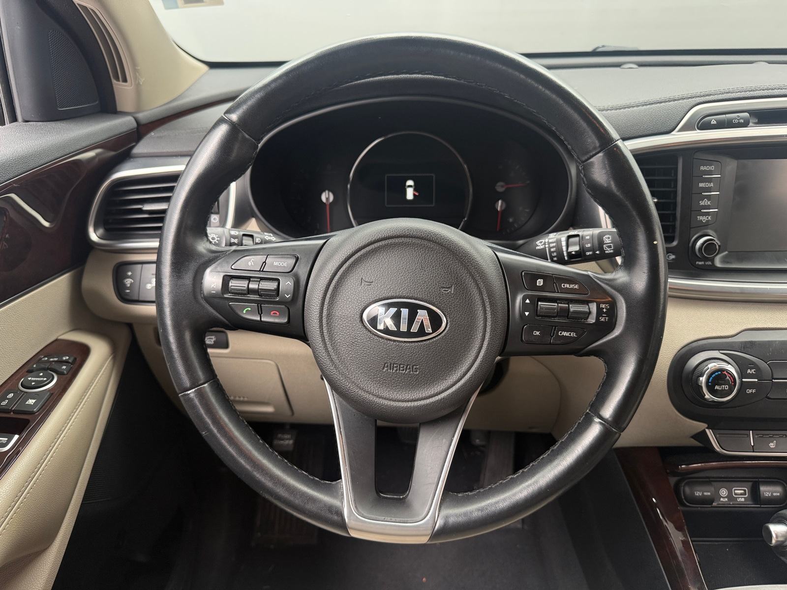 Thumbnail: 2018 Kia Sorento - 4