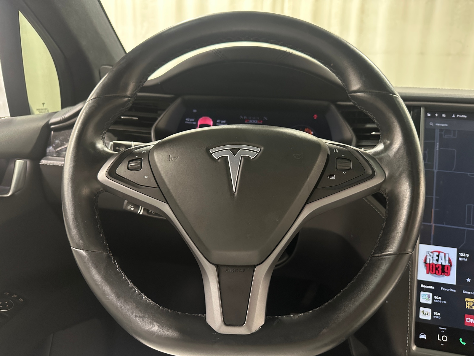 Thumbnail: 2018 Tesla Model X - 4