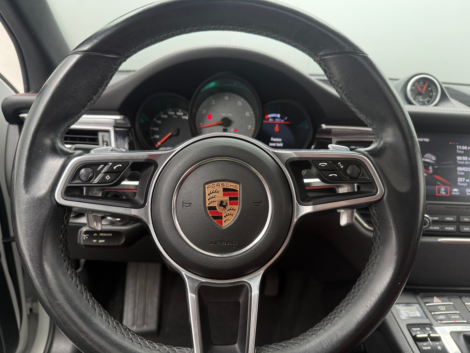 Thumbnail: 2018 Porsche Macan - 4