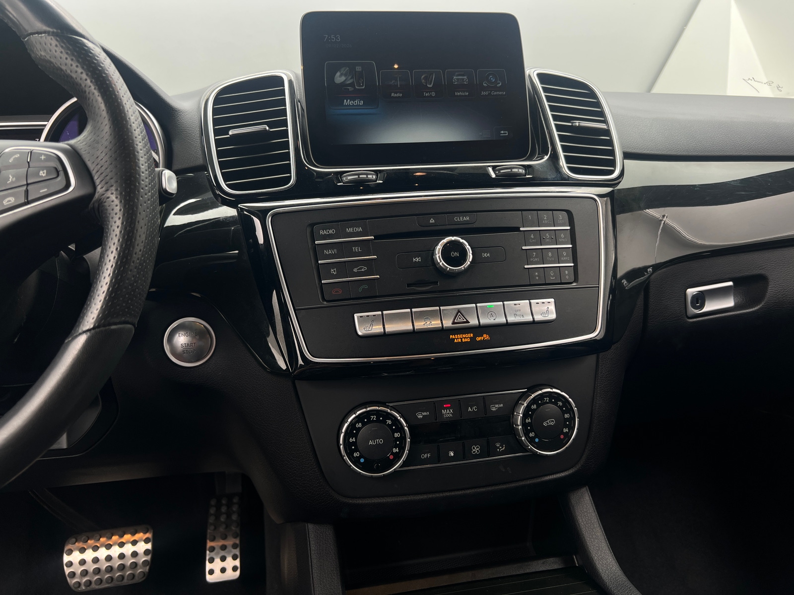 Thumbnail: 2019 Mercedes-Benz GLE - 3