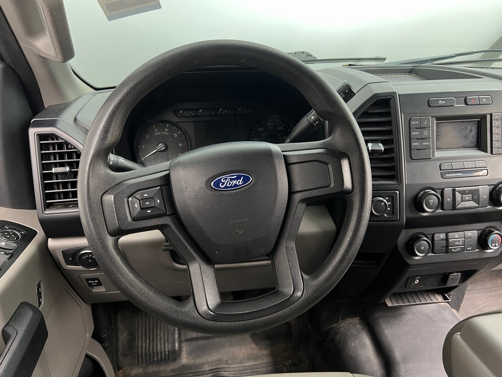 Thumbnail: 2019 Ford Econoline - 5