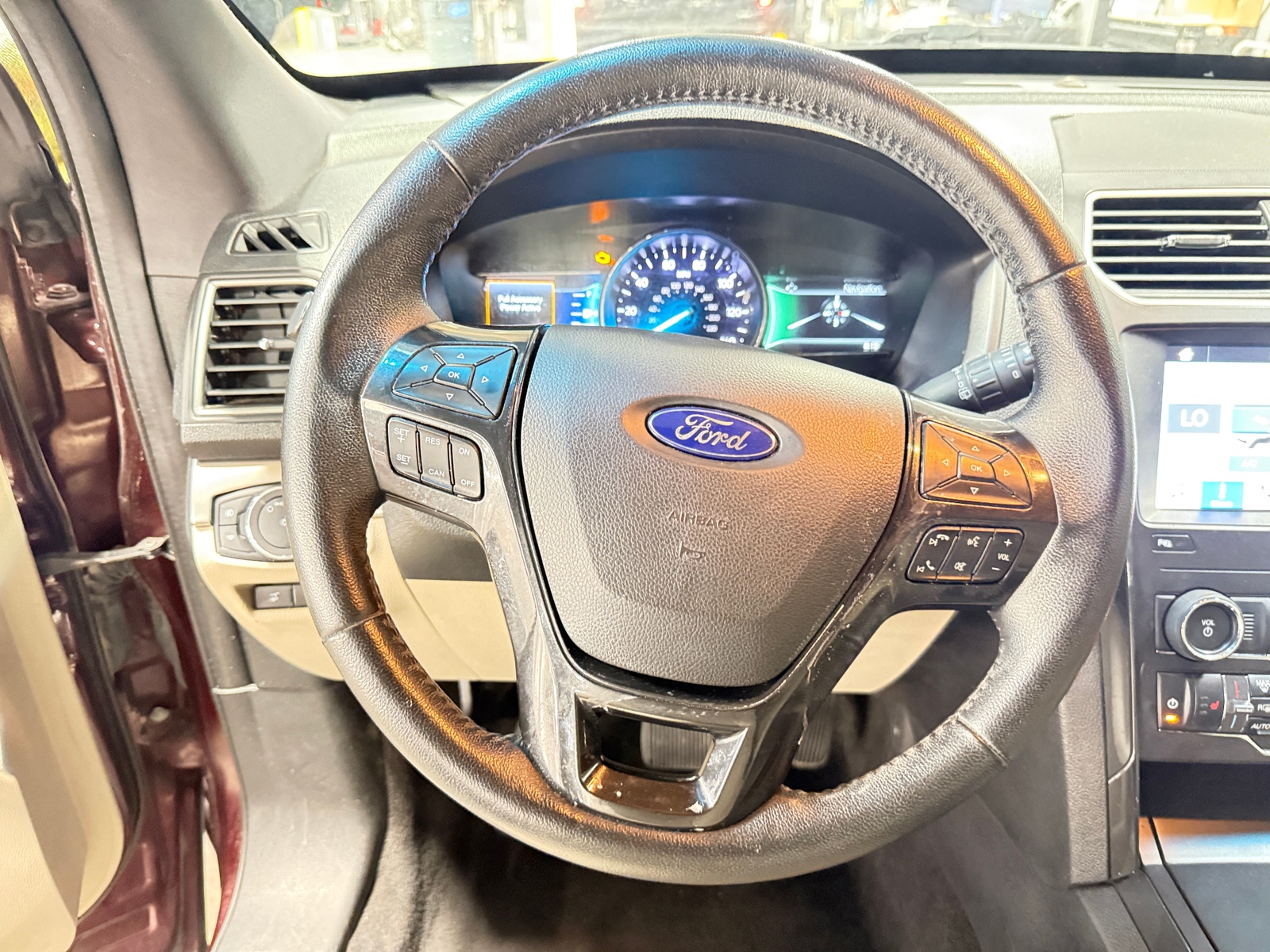 Thumbnail: 2019 Ford Explorer - 4