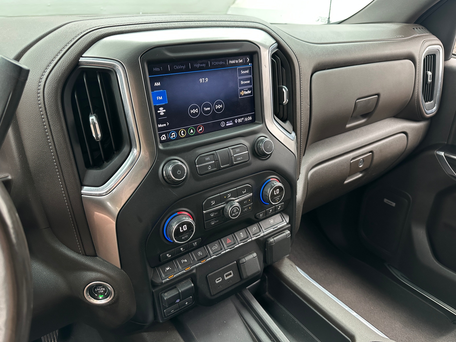 Thumbnail: 2020 Chevrolet Silverado 1500 - 3