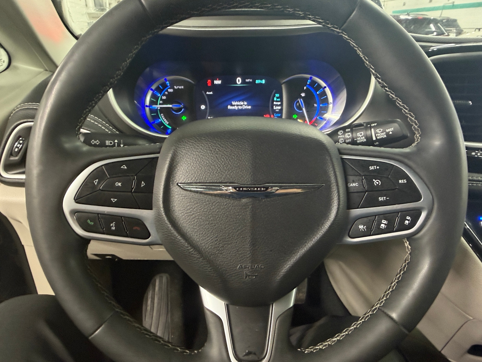 Thumbnail: 2024 Chrysler Pacifica - 4