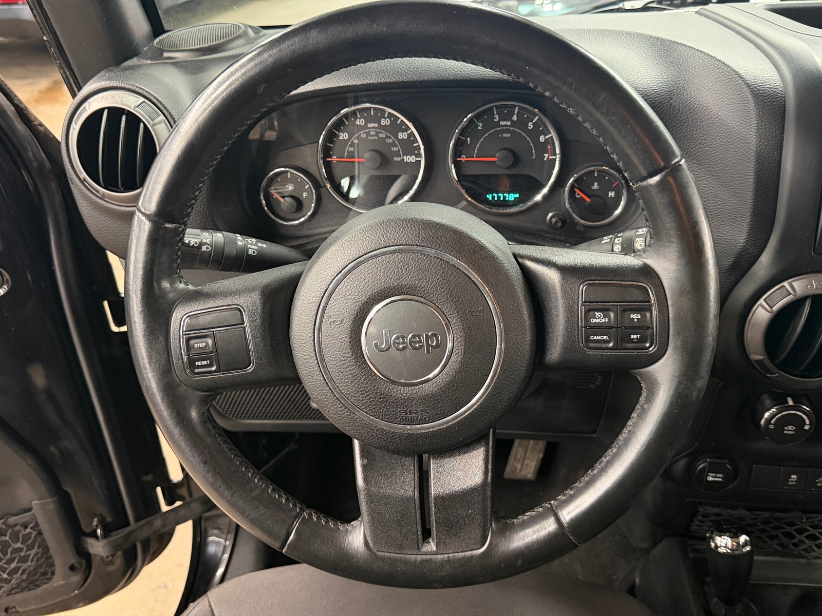 Thumbnail: 2017 Jeep Wrangler - 5