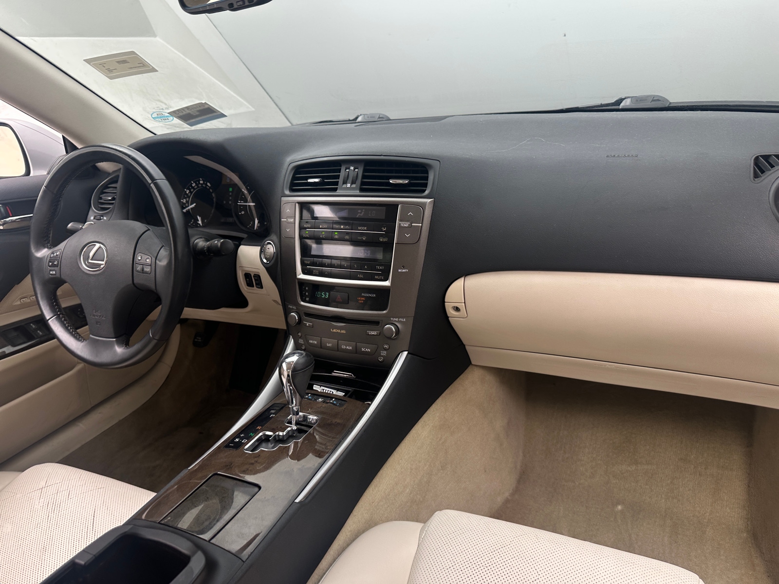 Thumbnail: 2010 Lexus IS - 2
