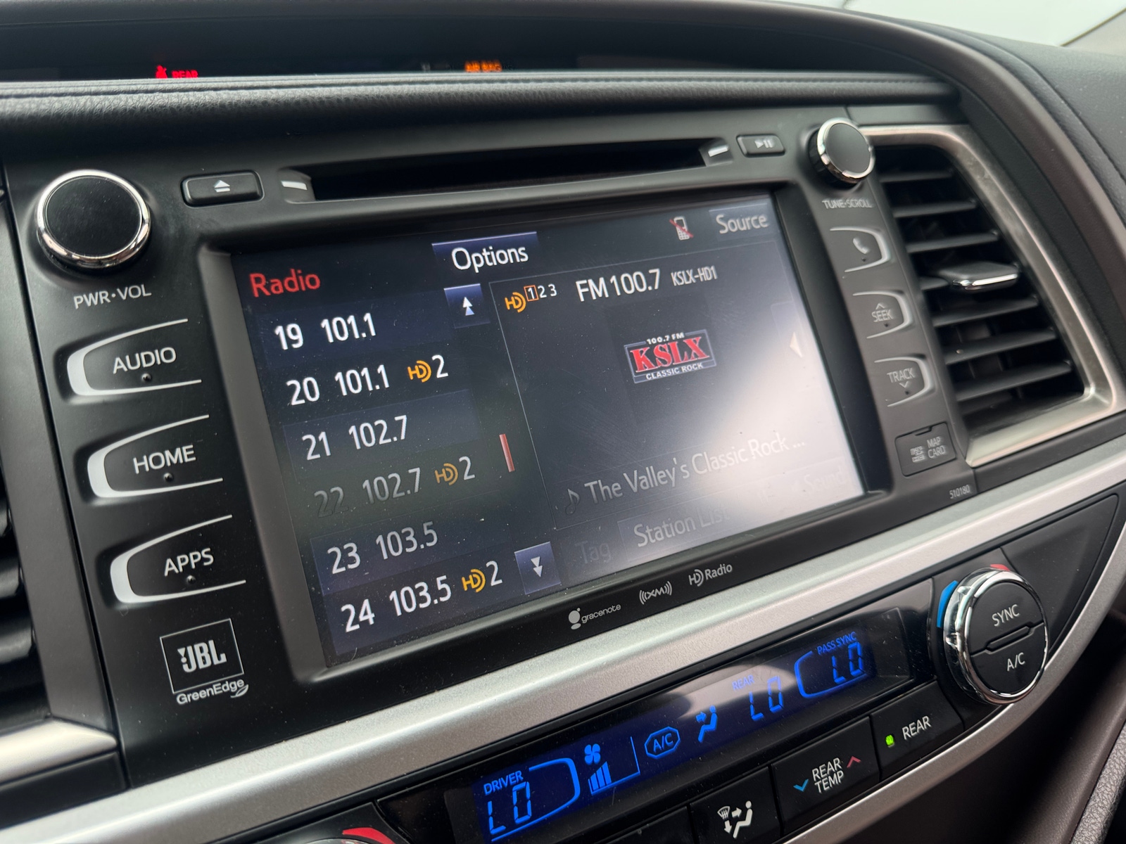 Thumbnail: 2018 Toyota Highlander - 3