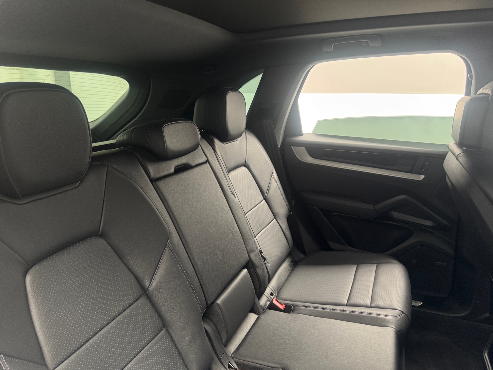 Thumbnail: 2024 Porsche Cayenne - 6
