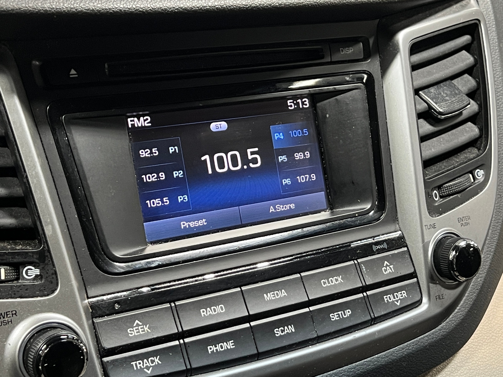 Thumbnail: 2017 Hyundai Tucson - 4