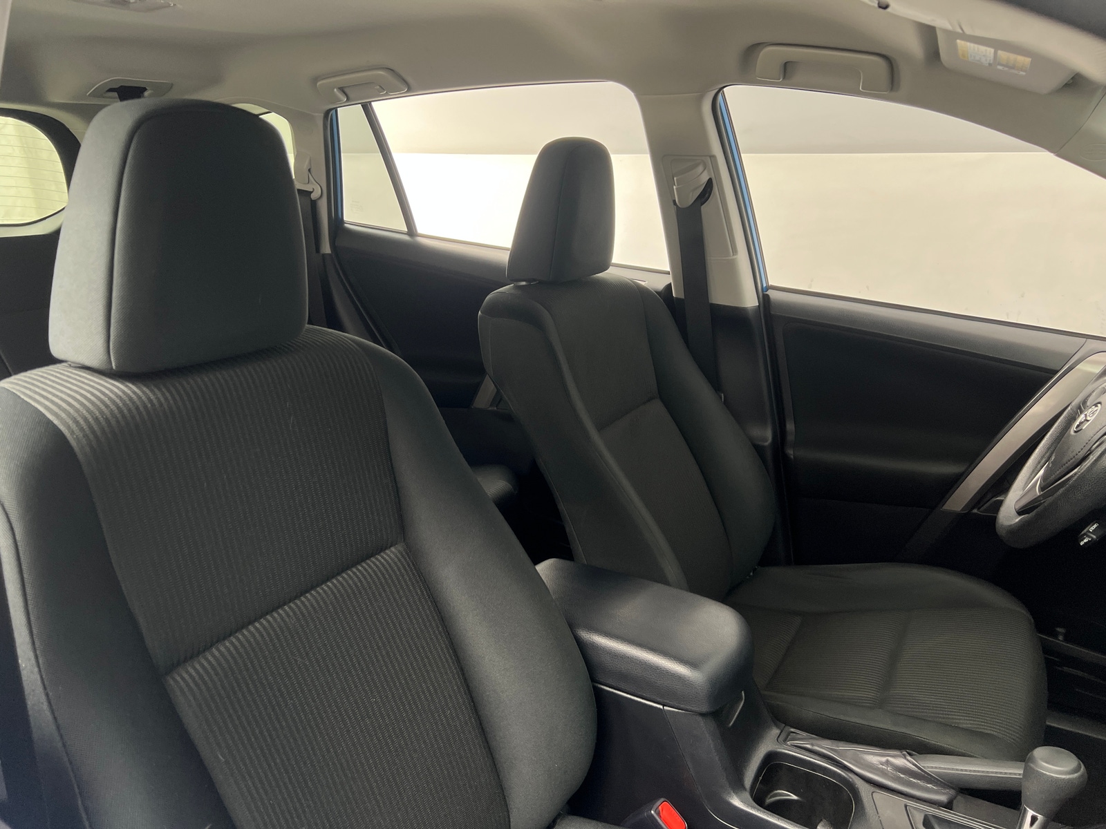 Thumbnail: 2018 Toyota RAV4 - 2