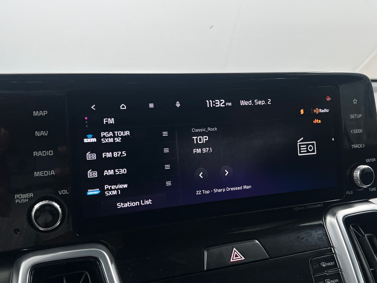 Thumbnail: 2023 Kia Sorento - 3