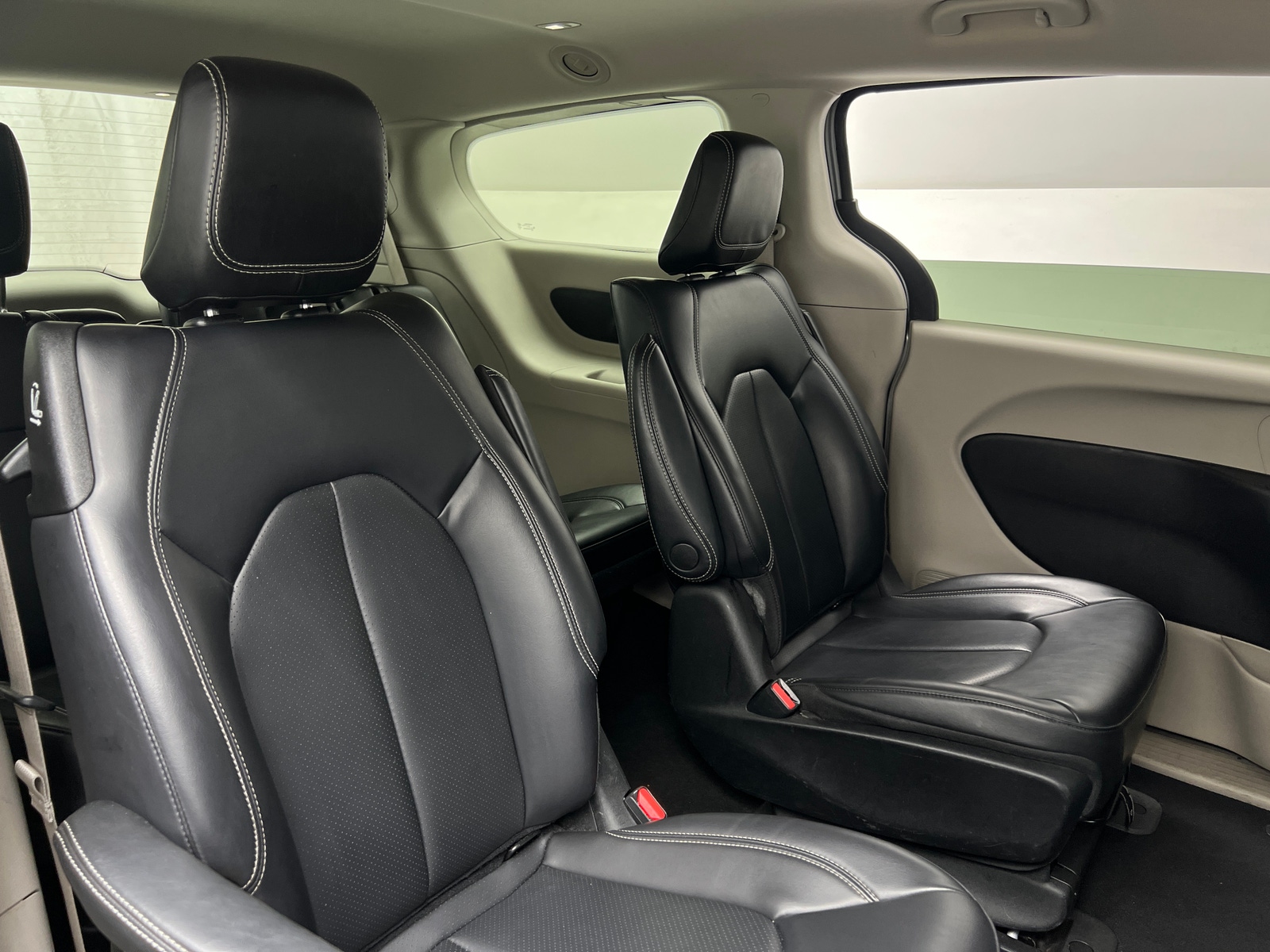 Thumbnail: 2023 Chrysler Pacifica - 5