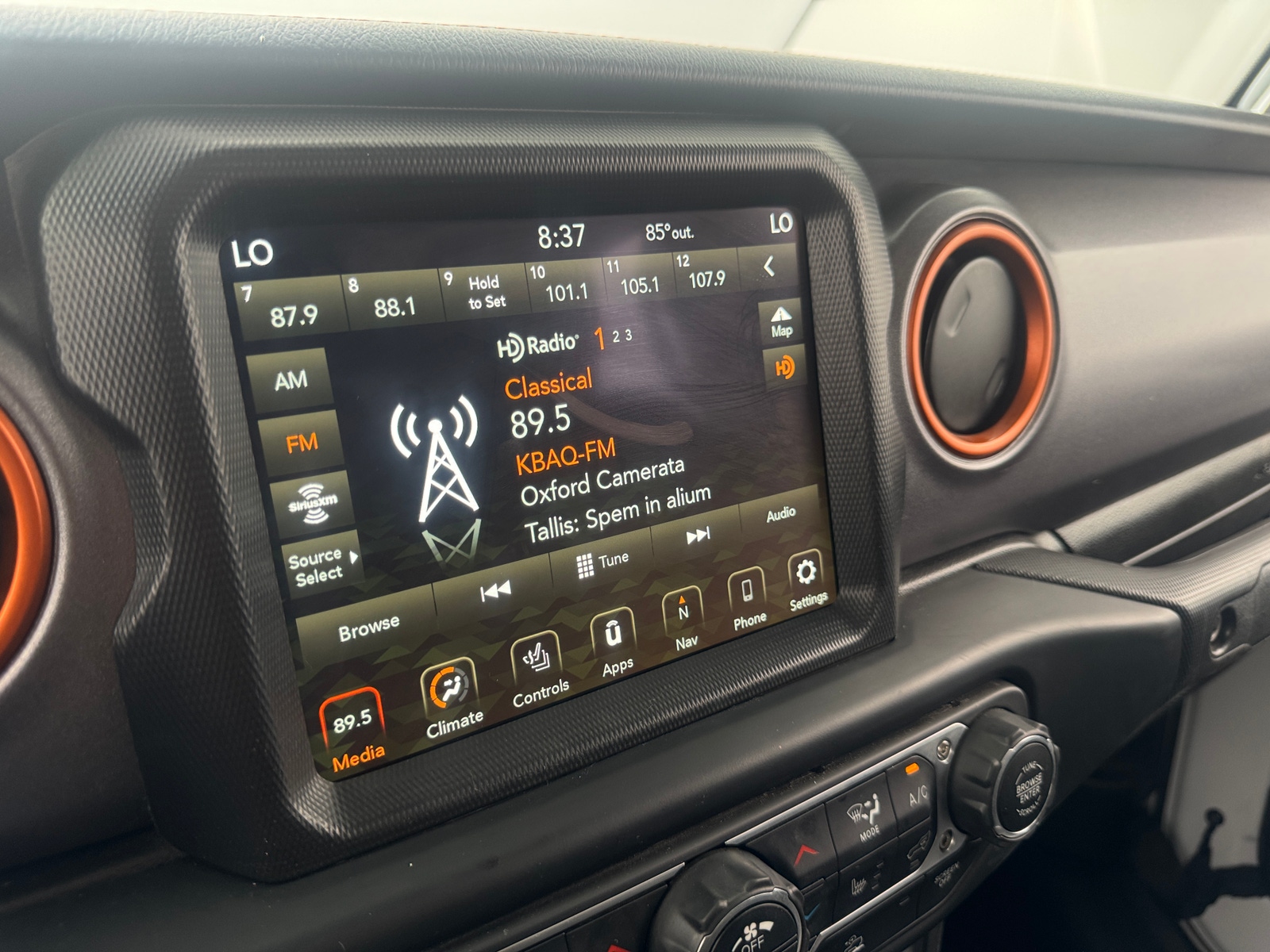 Thumbnail: 2022 Jeep Gladiator - 3