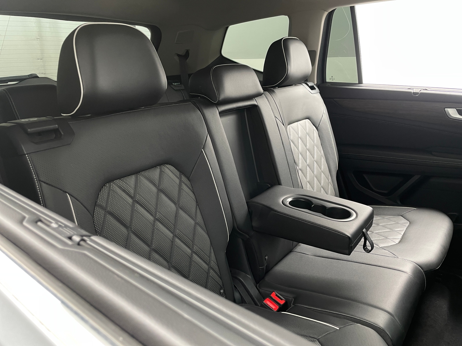 Thumbnail: 2024 Volkswagen Atlas - 6