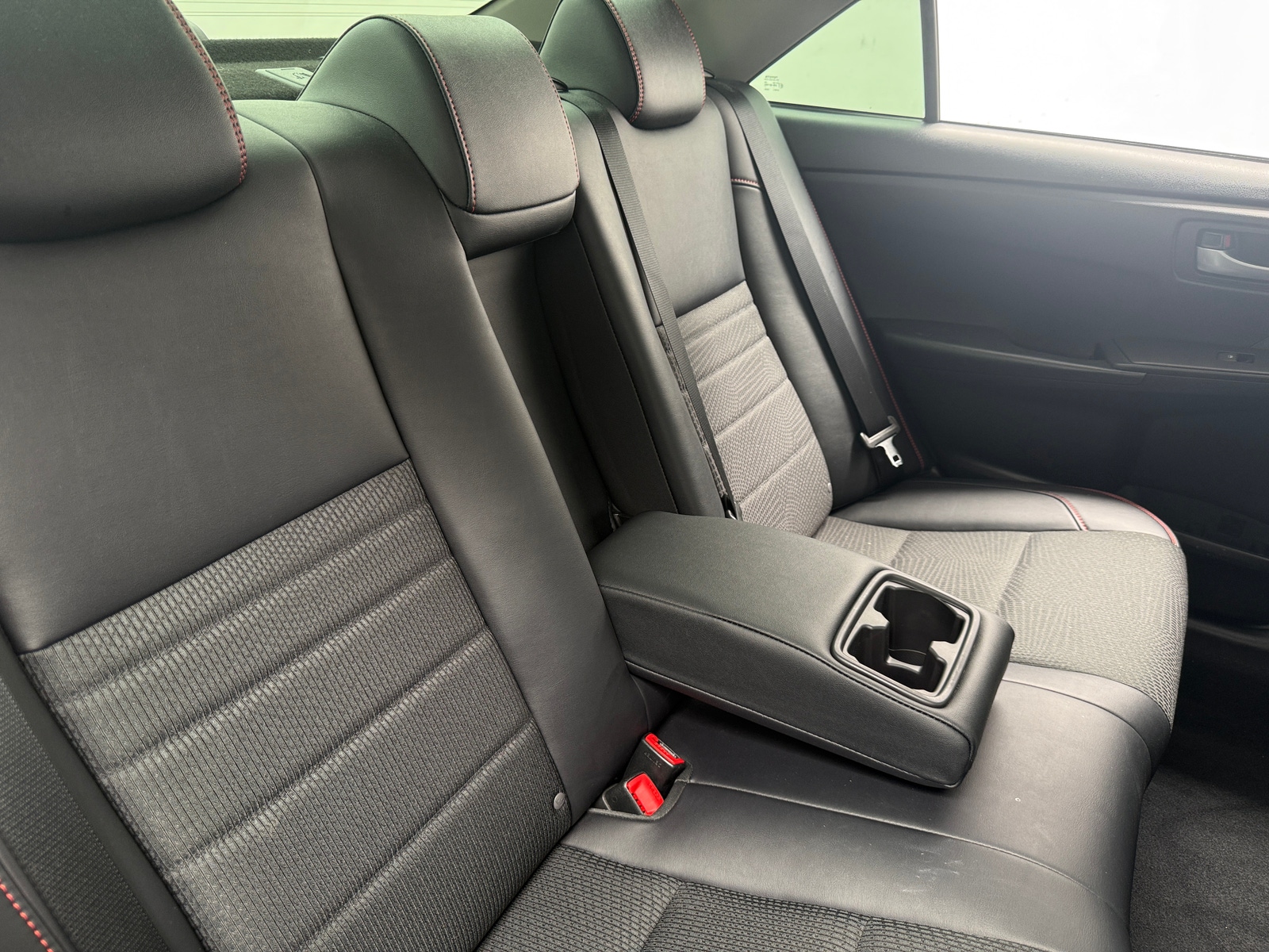 Thumbnail: 2016 Toyota Camry - 6