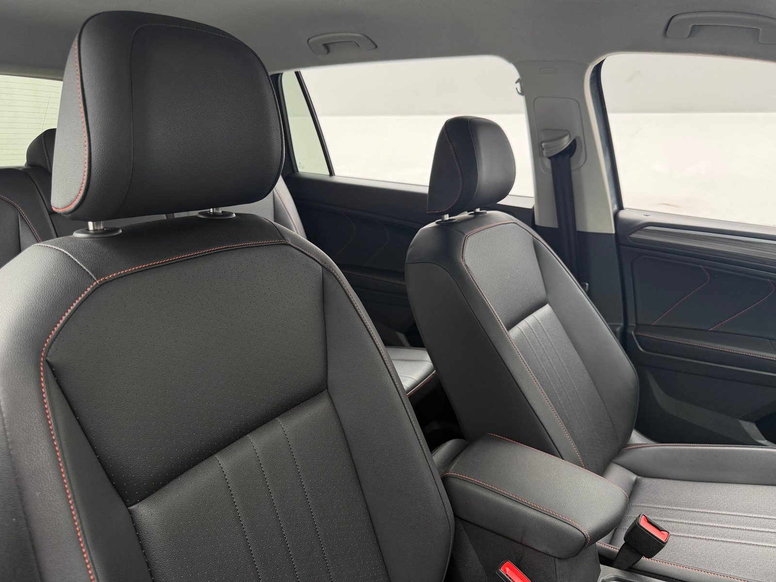 Thumbnail: 2024 Volkswagen Tiguan - 2