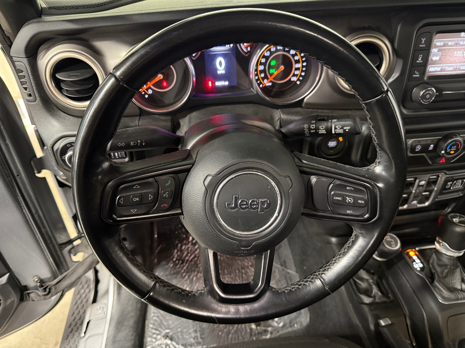 Thumbnail: 2020 Jeep Wrangler - 5