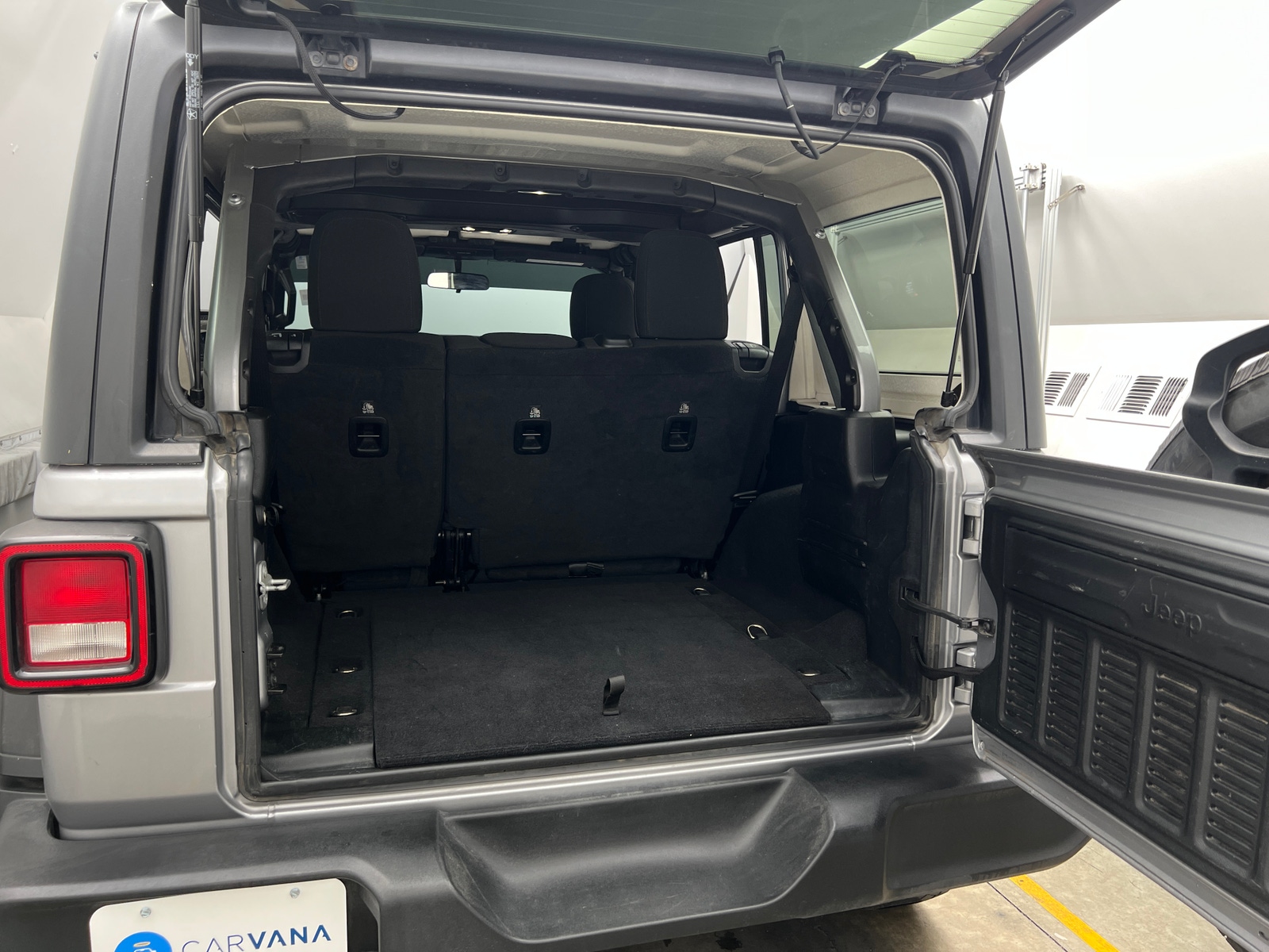 Thumbnail: 2020 Jeep Wrangler - 7