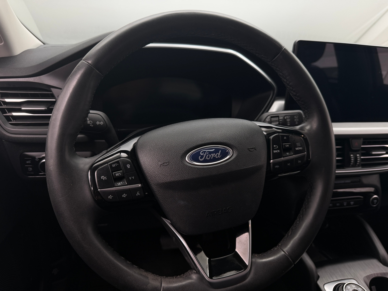 Thumbnail: 2023 Ford Escape - 5