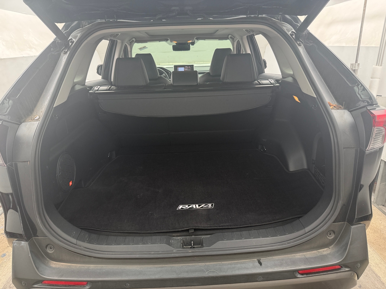 Thumbnail: 2019 Toyota RAV4 - 7