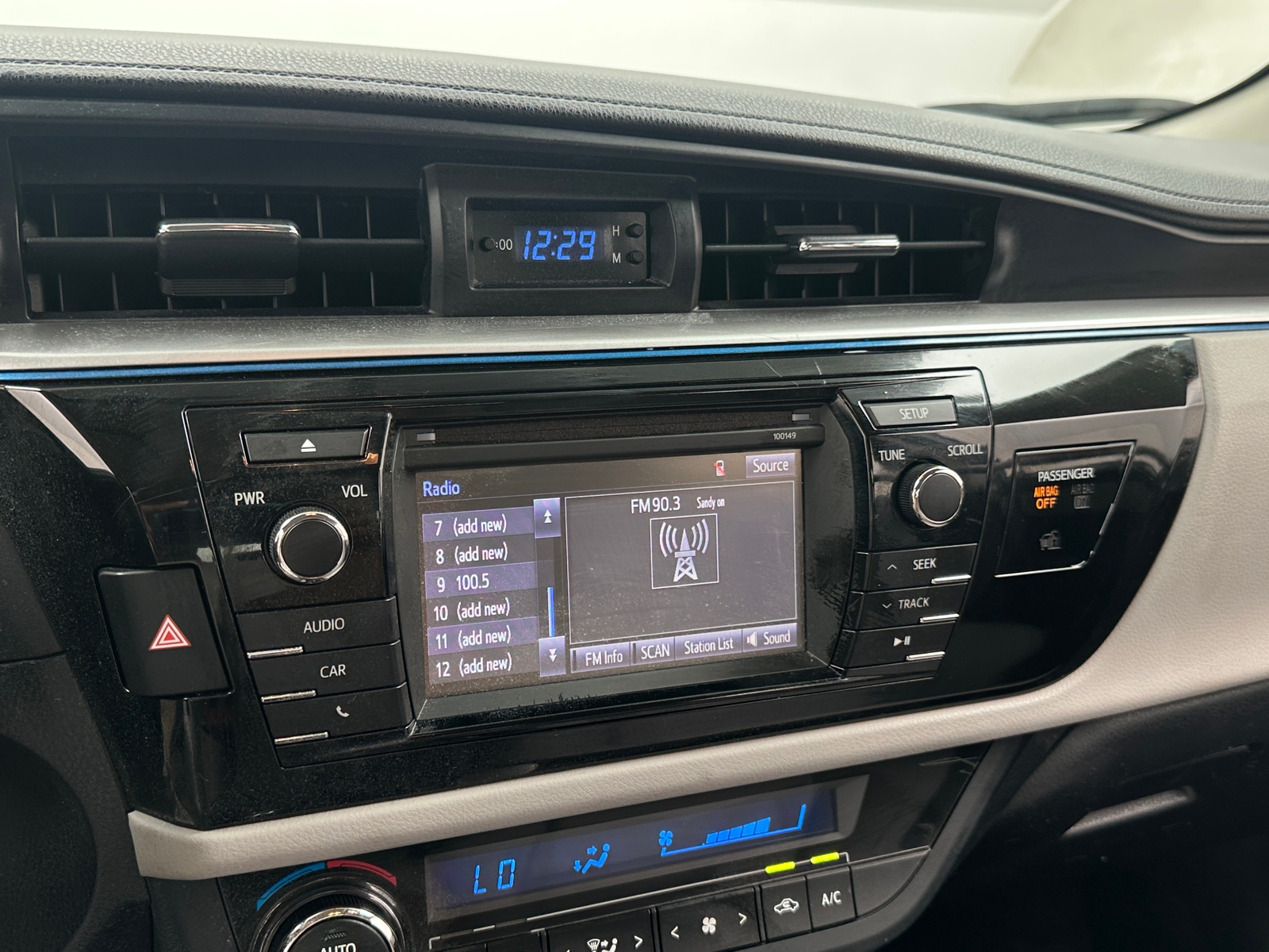 Thumbnail: 2014 Toyota Corolla - 4