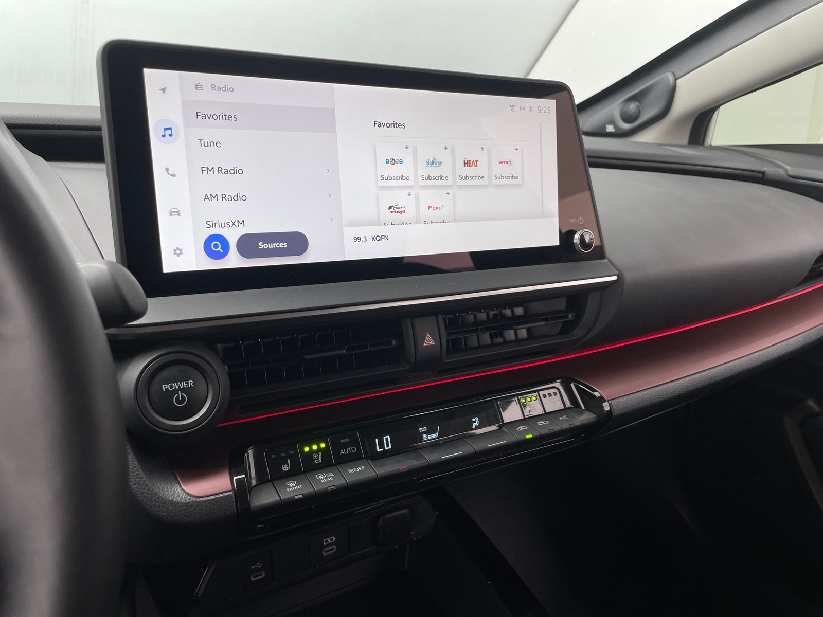 Thumbnail: 2024 Toyota Prius Prime - 3