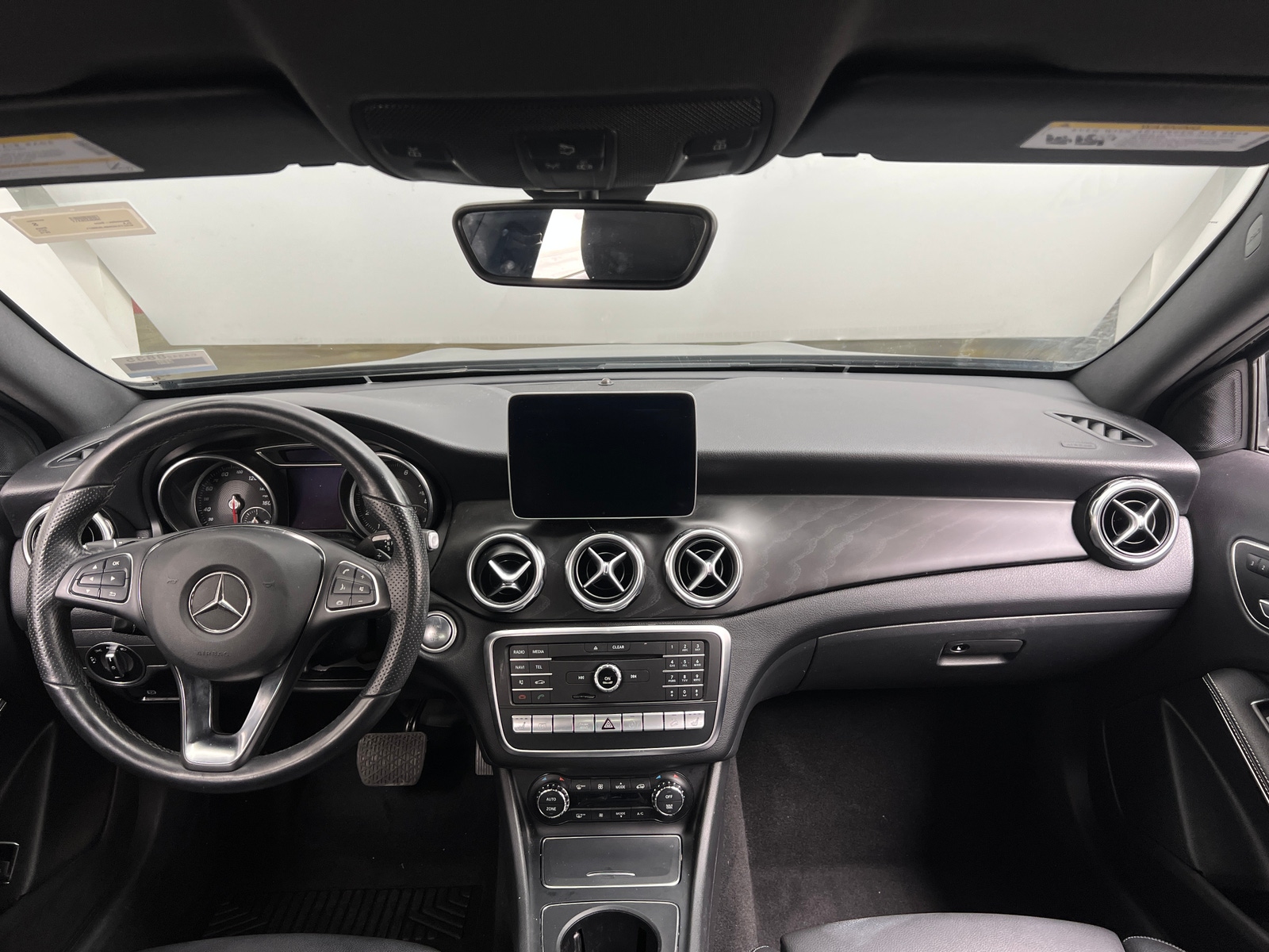 Thumbnail: 2019 Mercedes-Benz GLA - 2