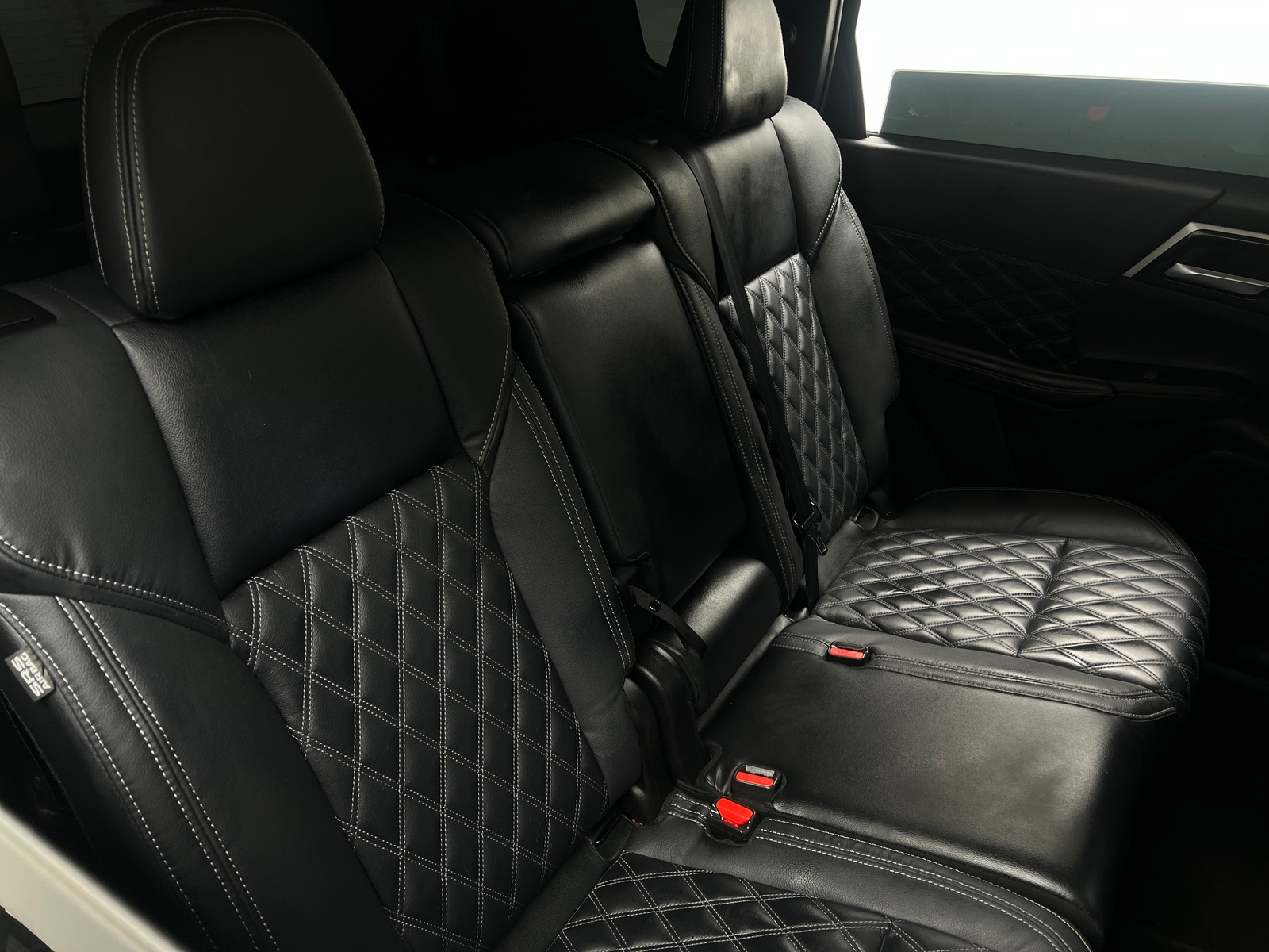 Thumbnail: 2022 Mitsubishi Outlander - 5