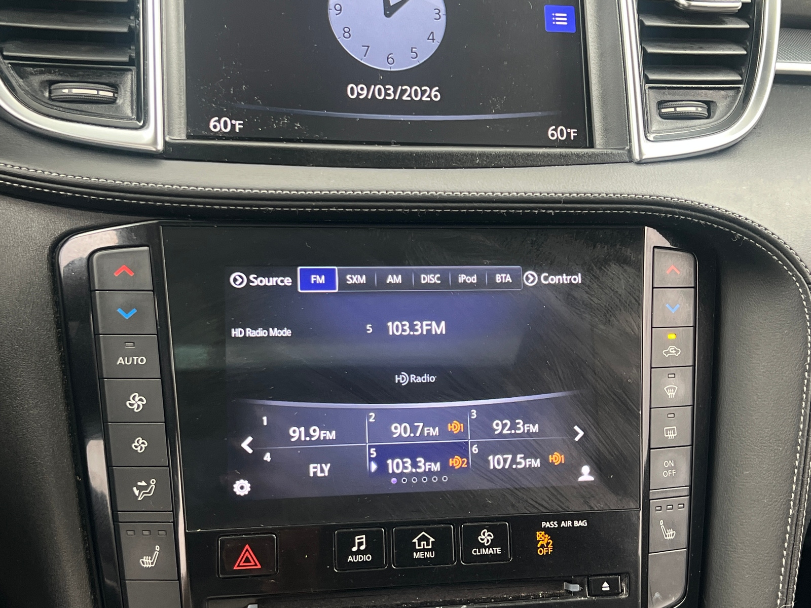 Thumbnail: 2019 INFINITI QX50 - 3