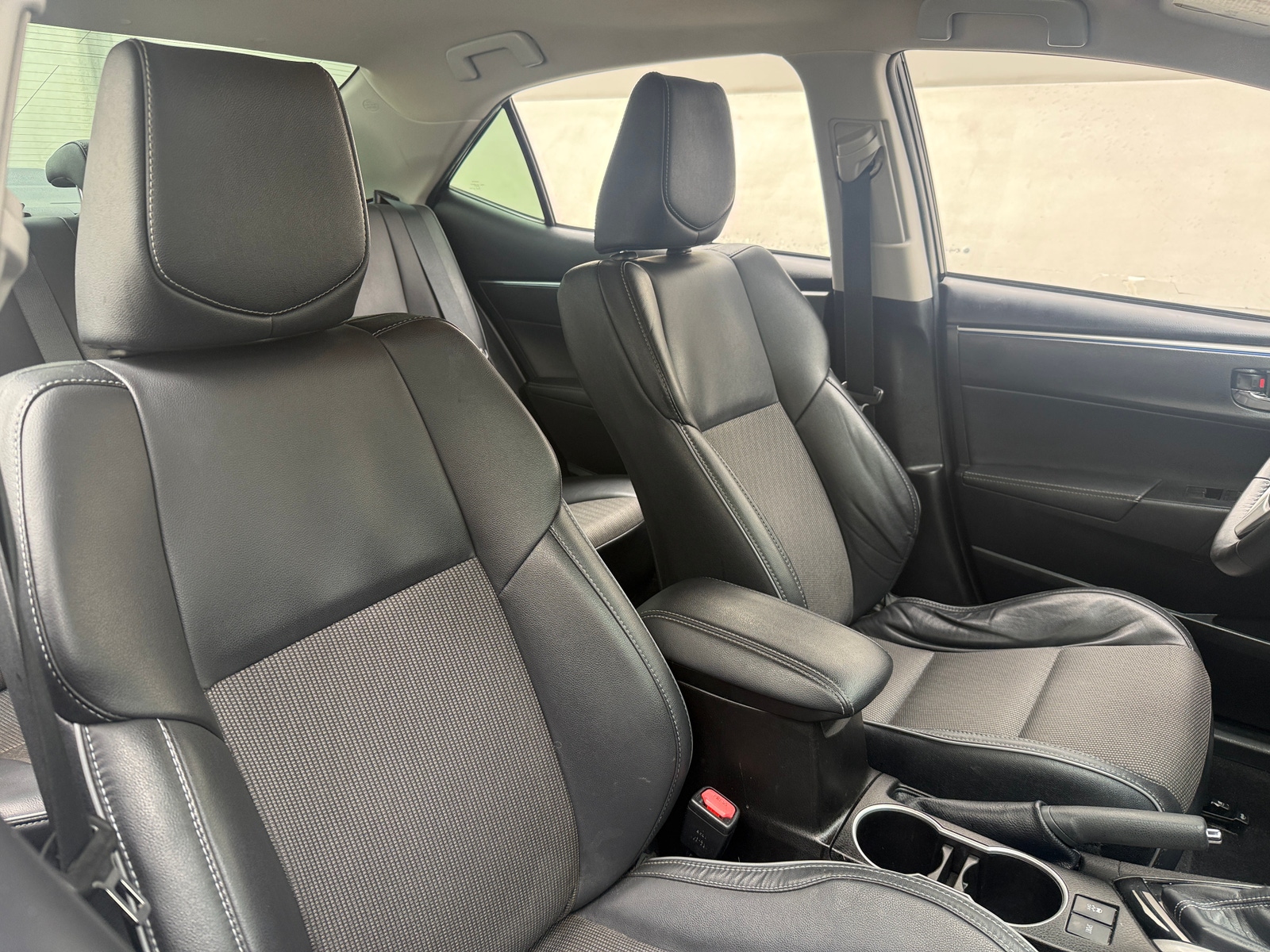 Thumbnail: 2016 Toyota Corolla - 2