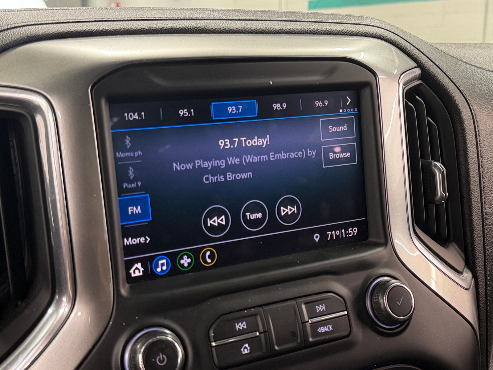Thumbnail: 2019 Chevrolet Silverado 1500 - 4