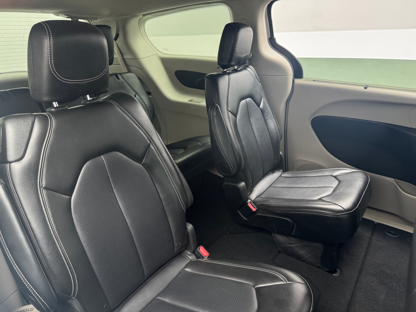 Thumbnail: 2024 Chrysler Pacifica - 5