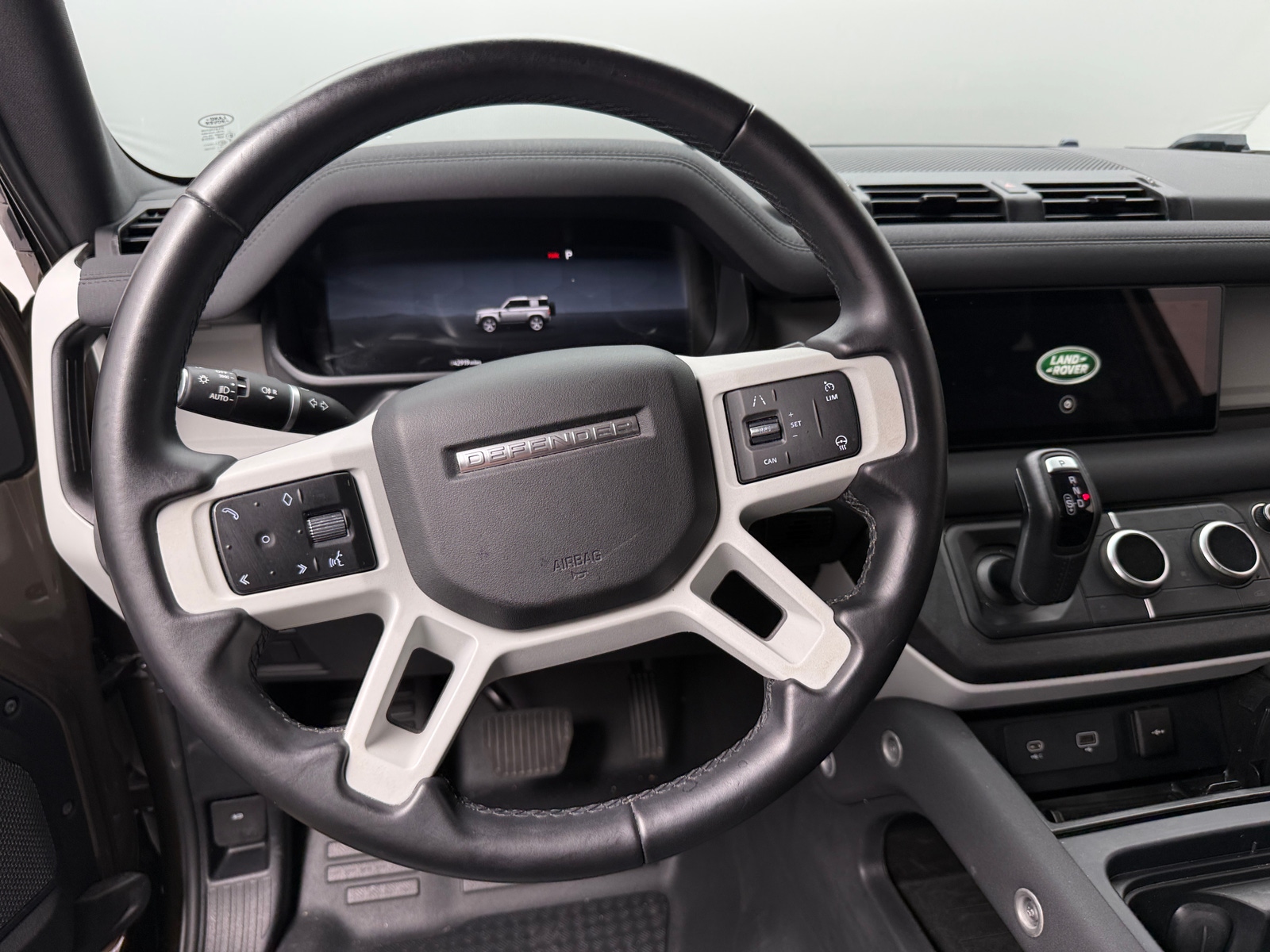 Thumbnail: 2023 Land Rover Defender - 4