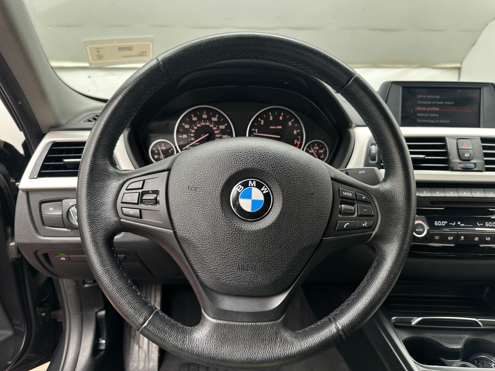 Thumbnail: 2018 BMW 3 Series - 4