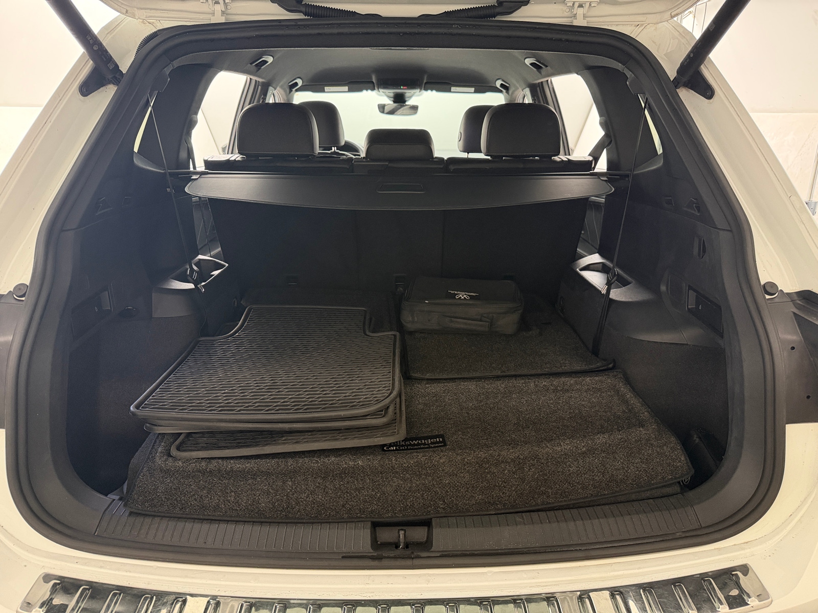 Thumbnail: 2022 Volkswagen Tiguan - 6