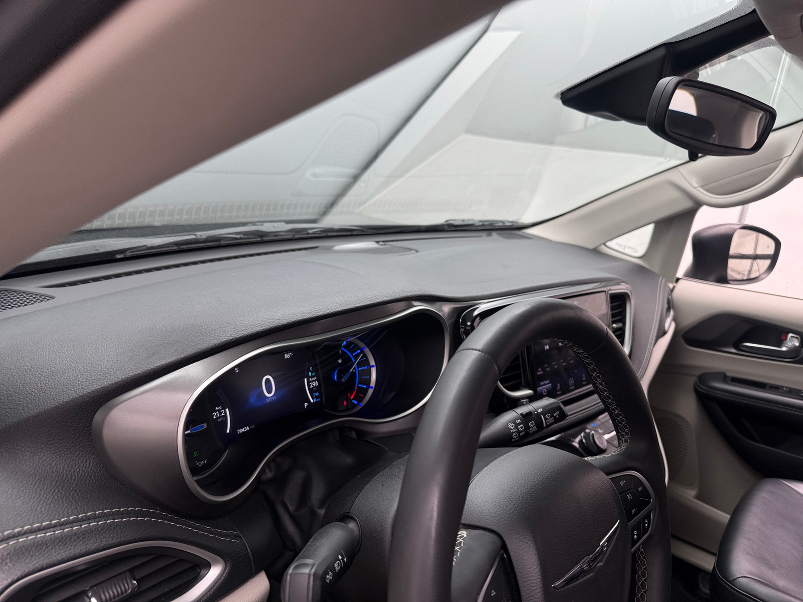 Thumbnail: 2023 Chrysler Pacifica - 2