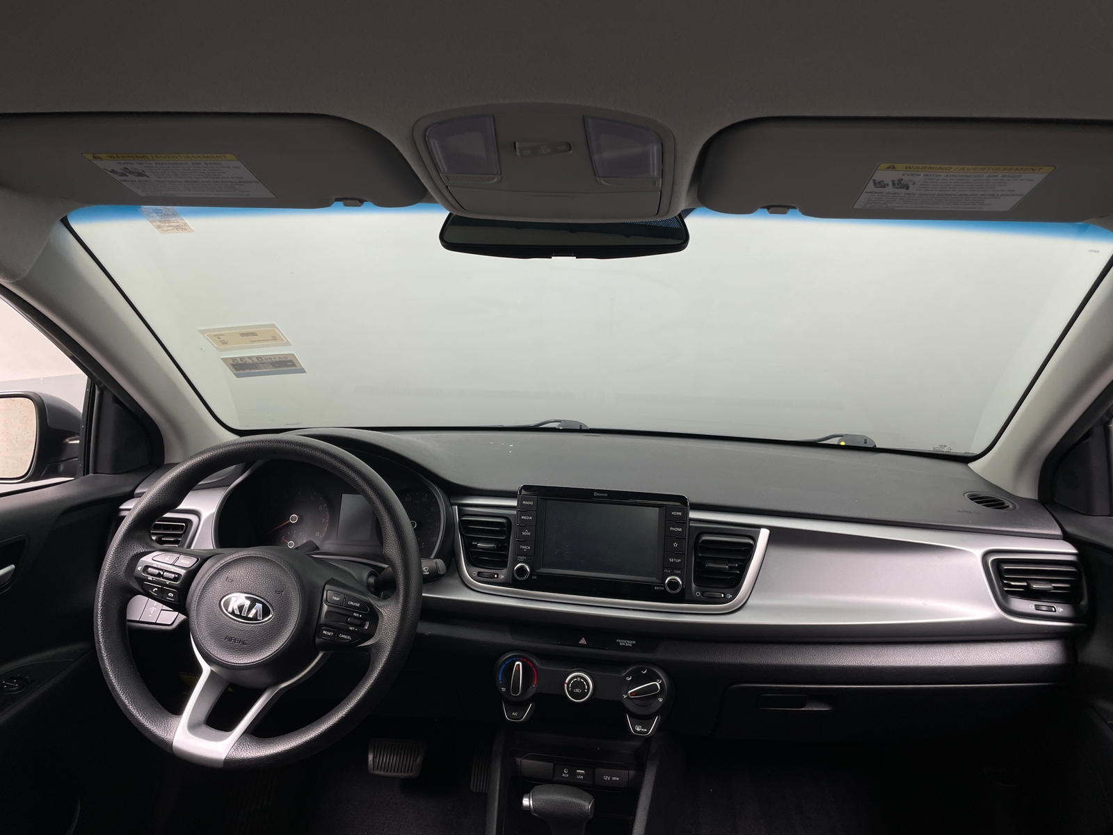 Thumbnail: 2020 Kia Rio - 3