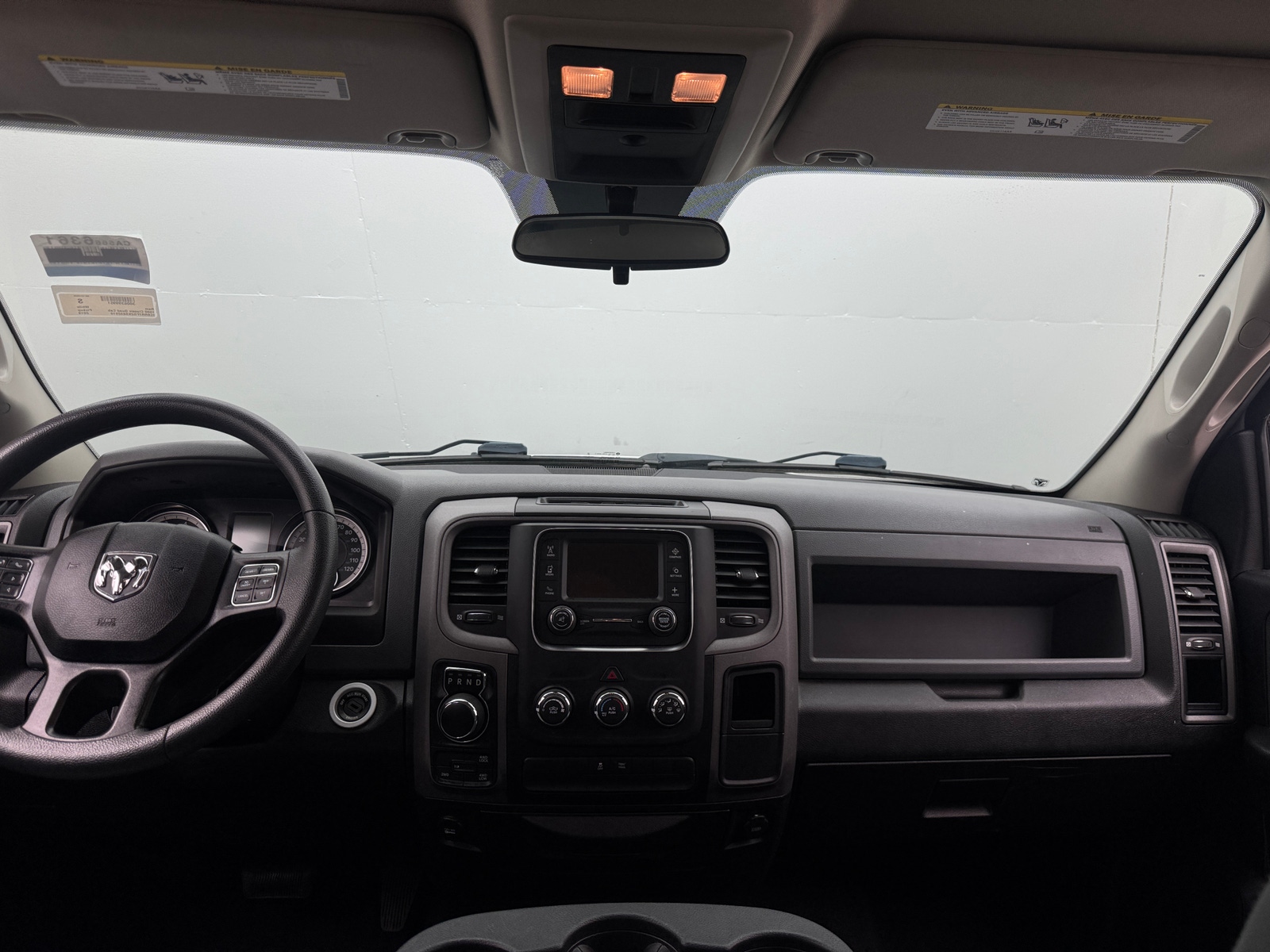Thumbnail: 2019 RAM 1500 Classic - 3