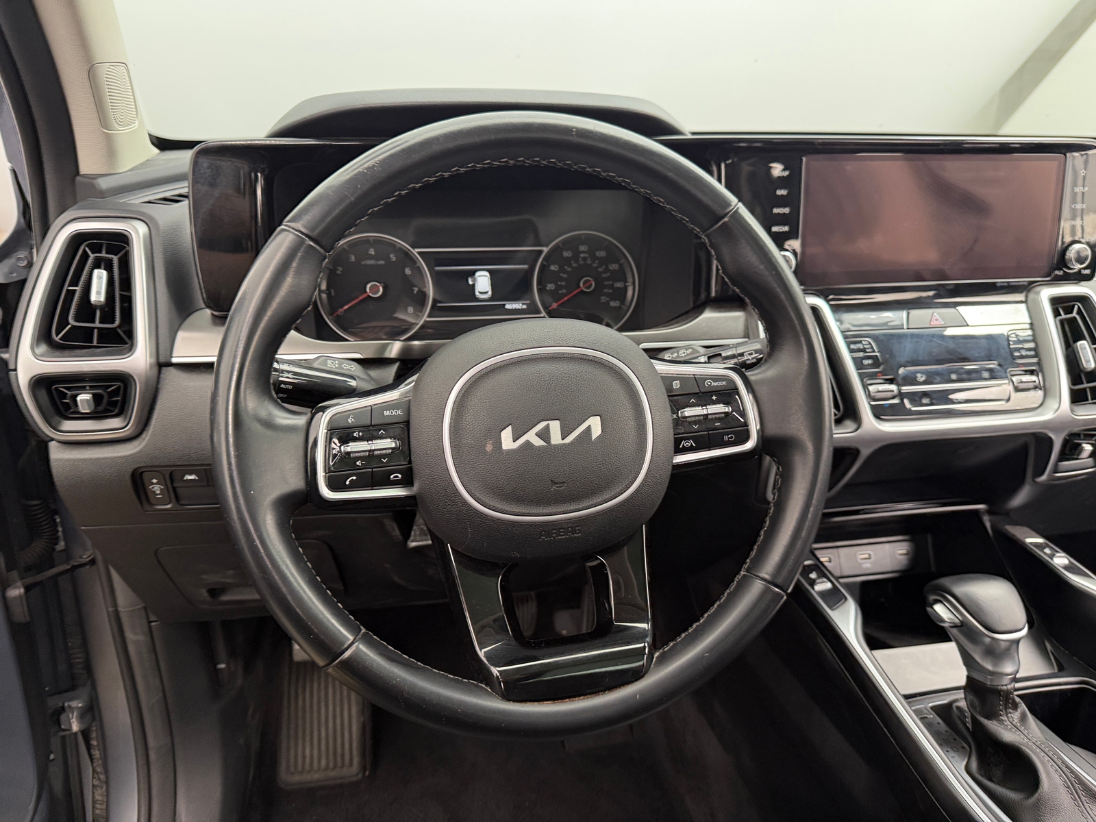 Thumbnail: 2022 Kia Sorento - 4