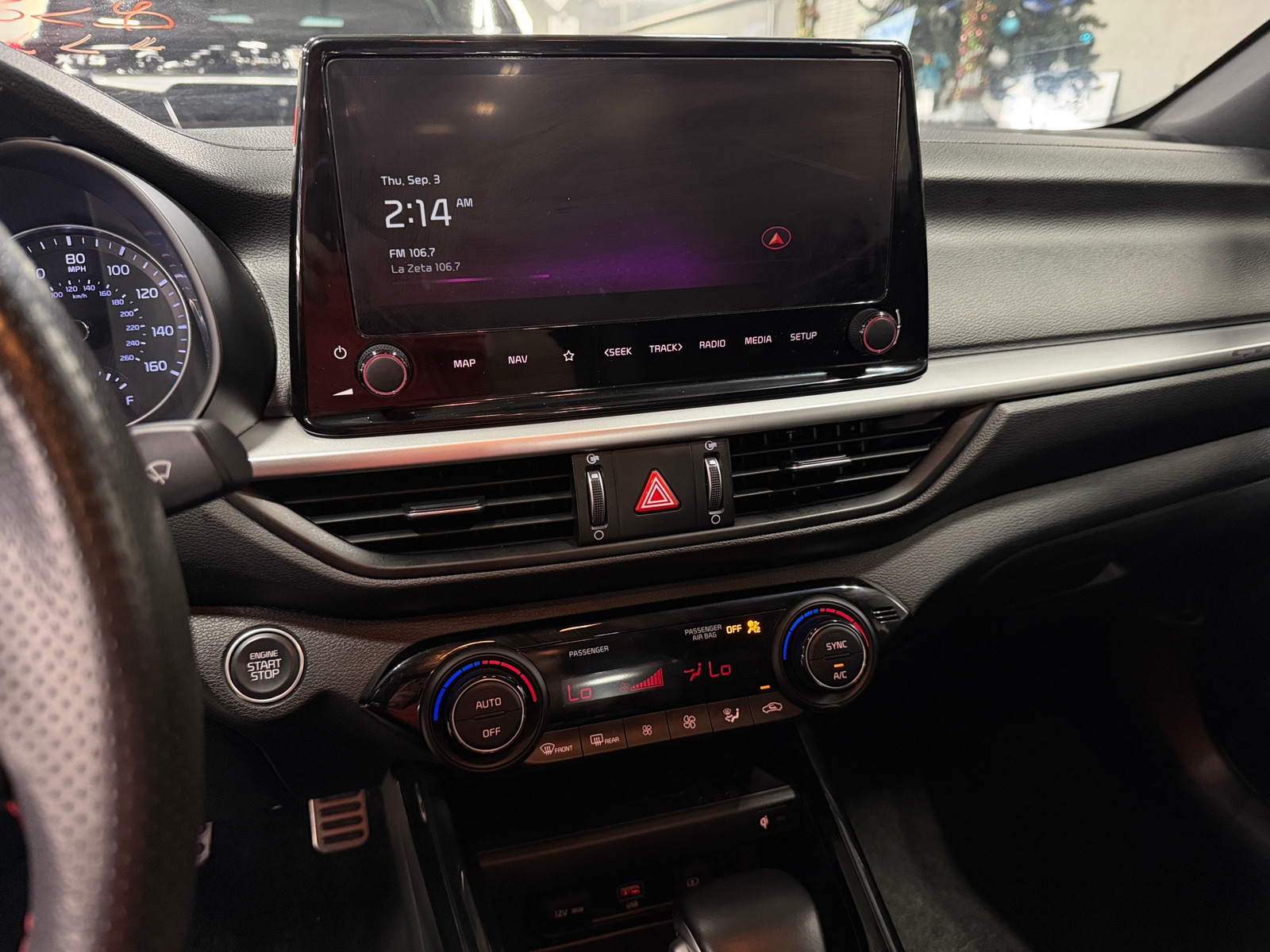 Thumbnail: 2024 Kia Forte - 3