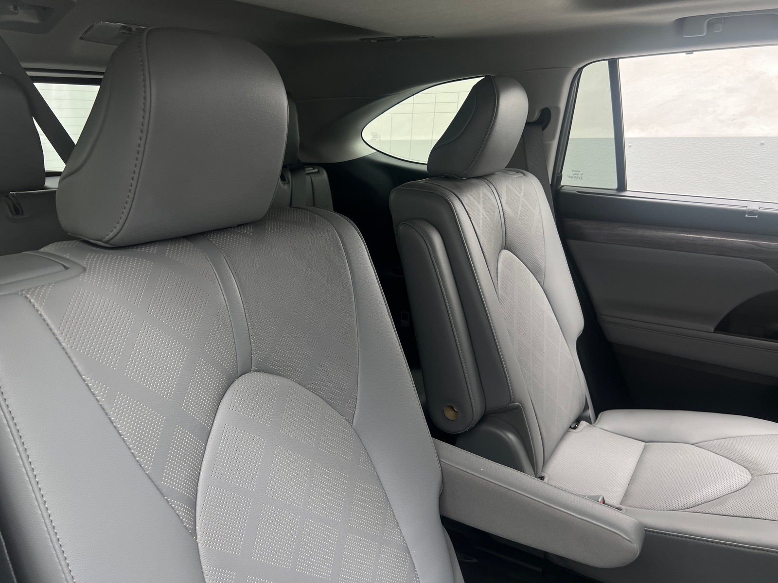 Thumbnail: 2021 Toyota Highlander - 5