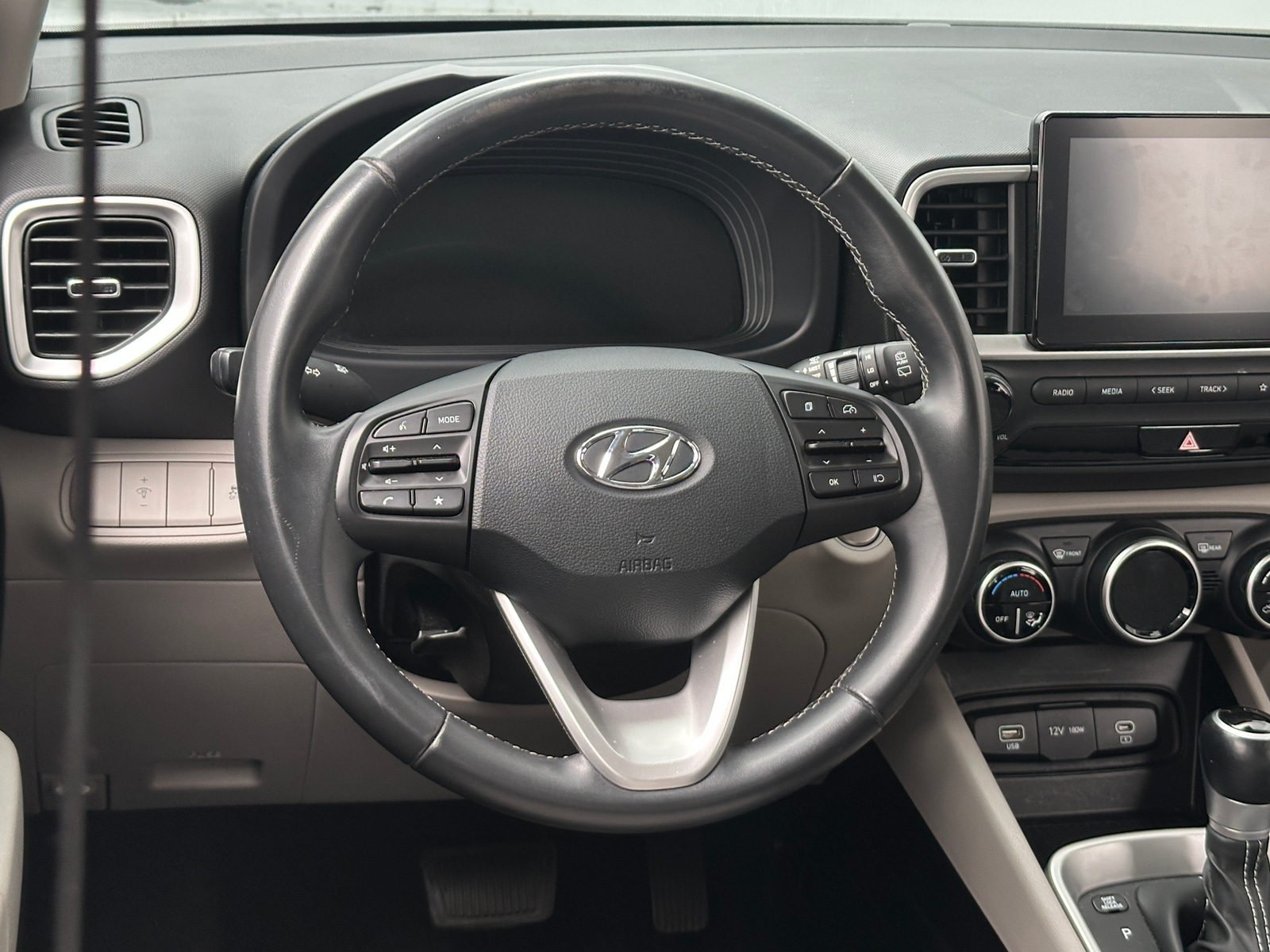 Thumbnail: 2025 Hyundai Venue - 5