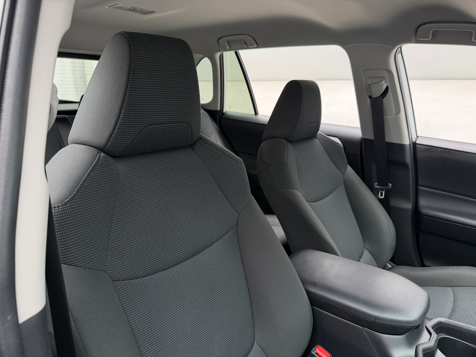 Thumbnail: 2021 Toyota RAV4 - 2