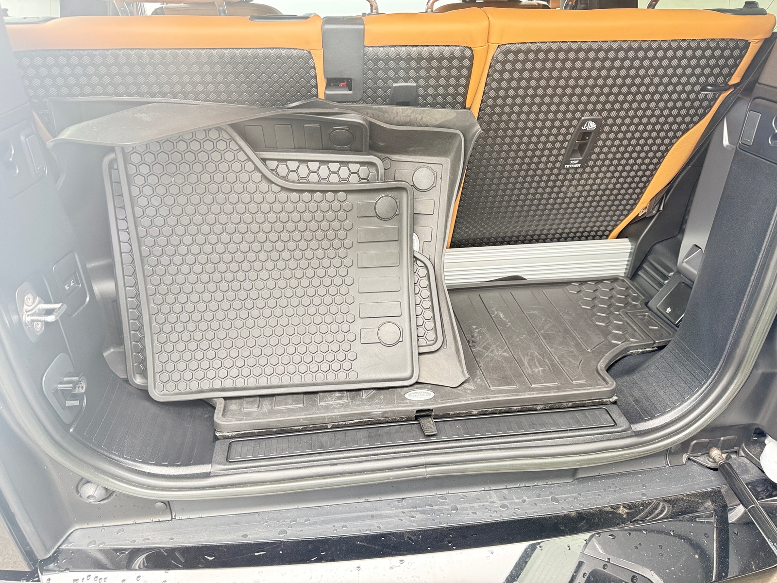 Thumbnail: 2023 Land Rover Defender - 6