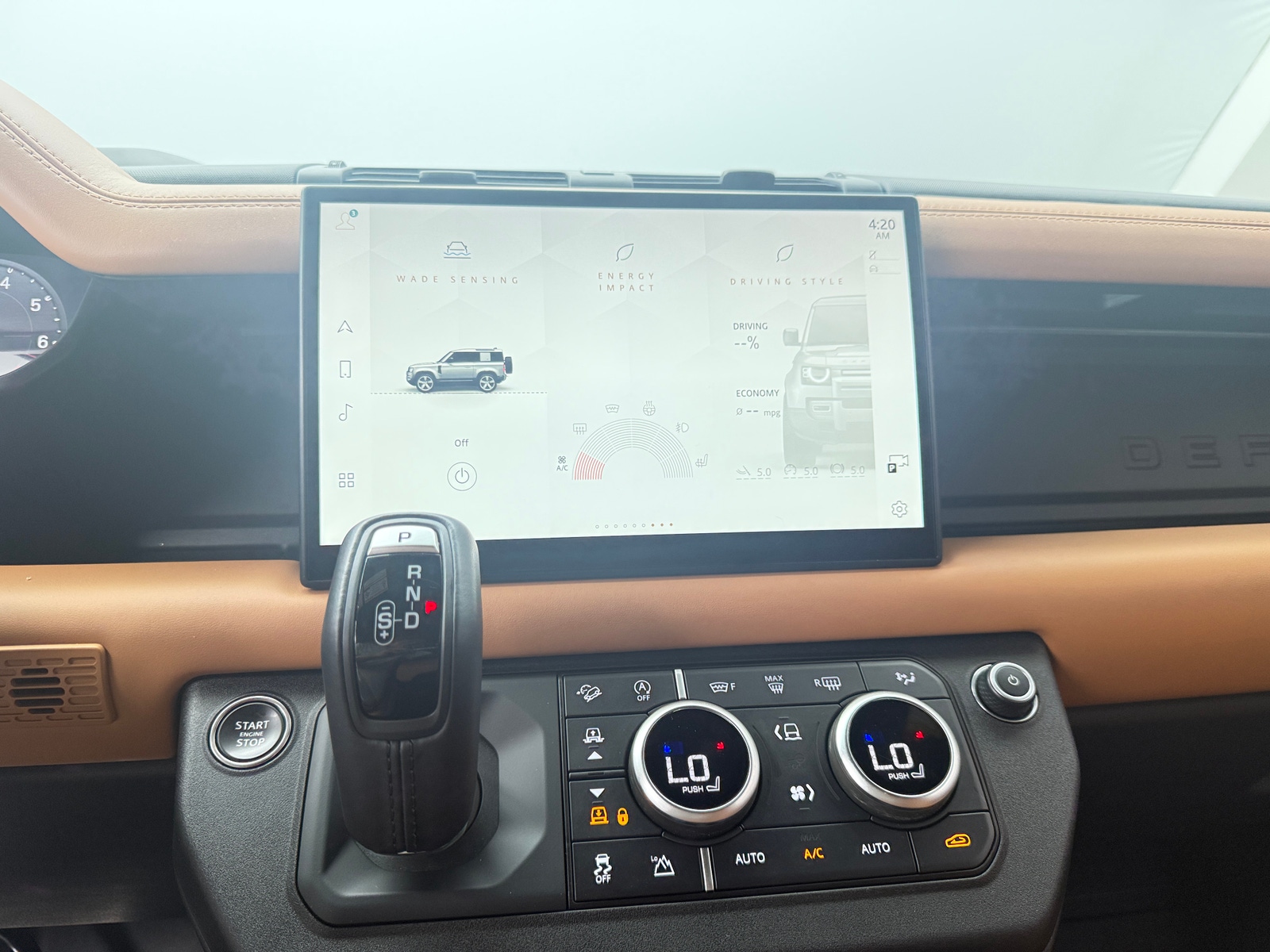 Thumbnail: 2023 Land Rover Defender - 3
