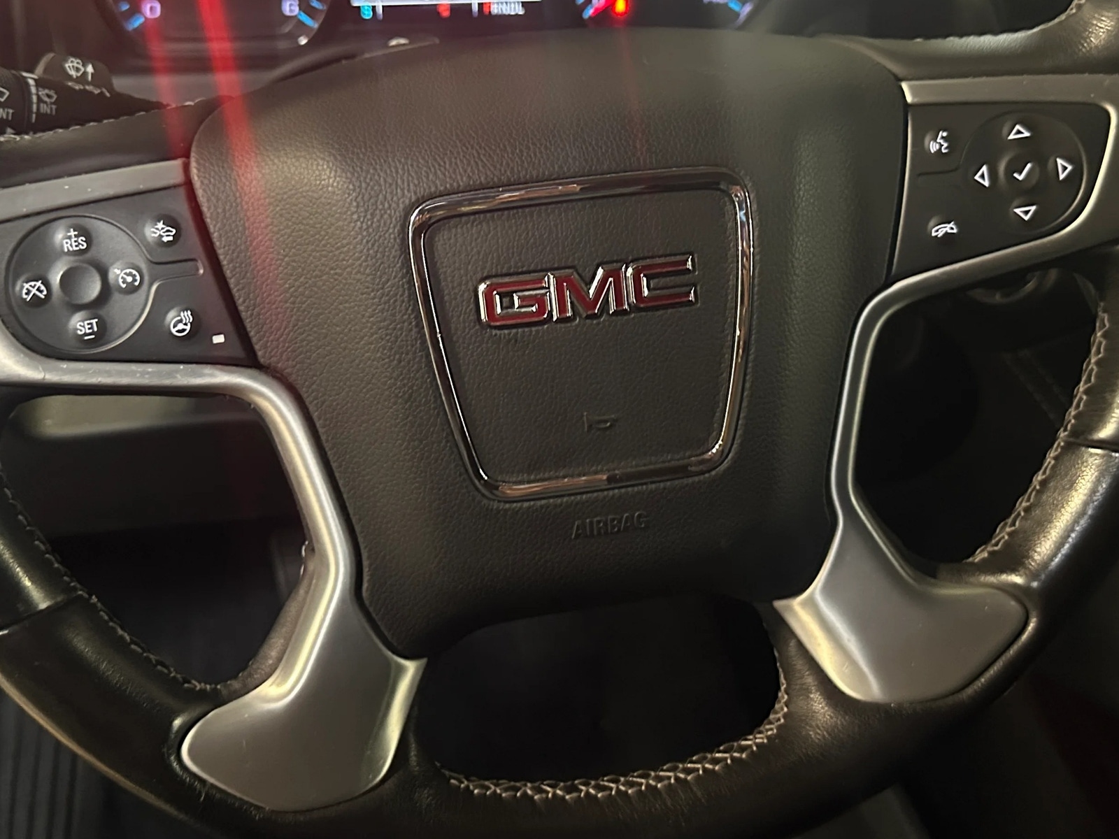 Thumbnail: 2020 GMC Yukon XL - 4